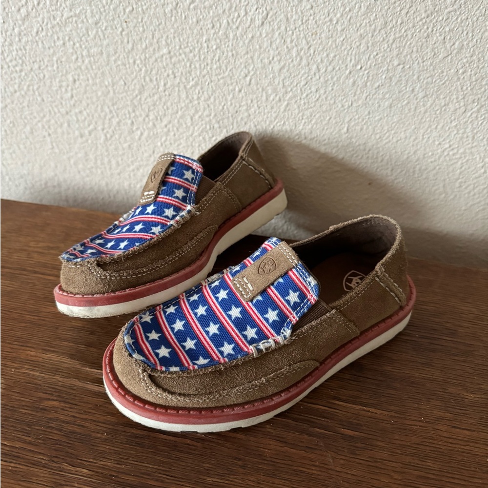 CUTE Ariat slip on loafers size 11 toddler